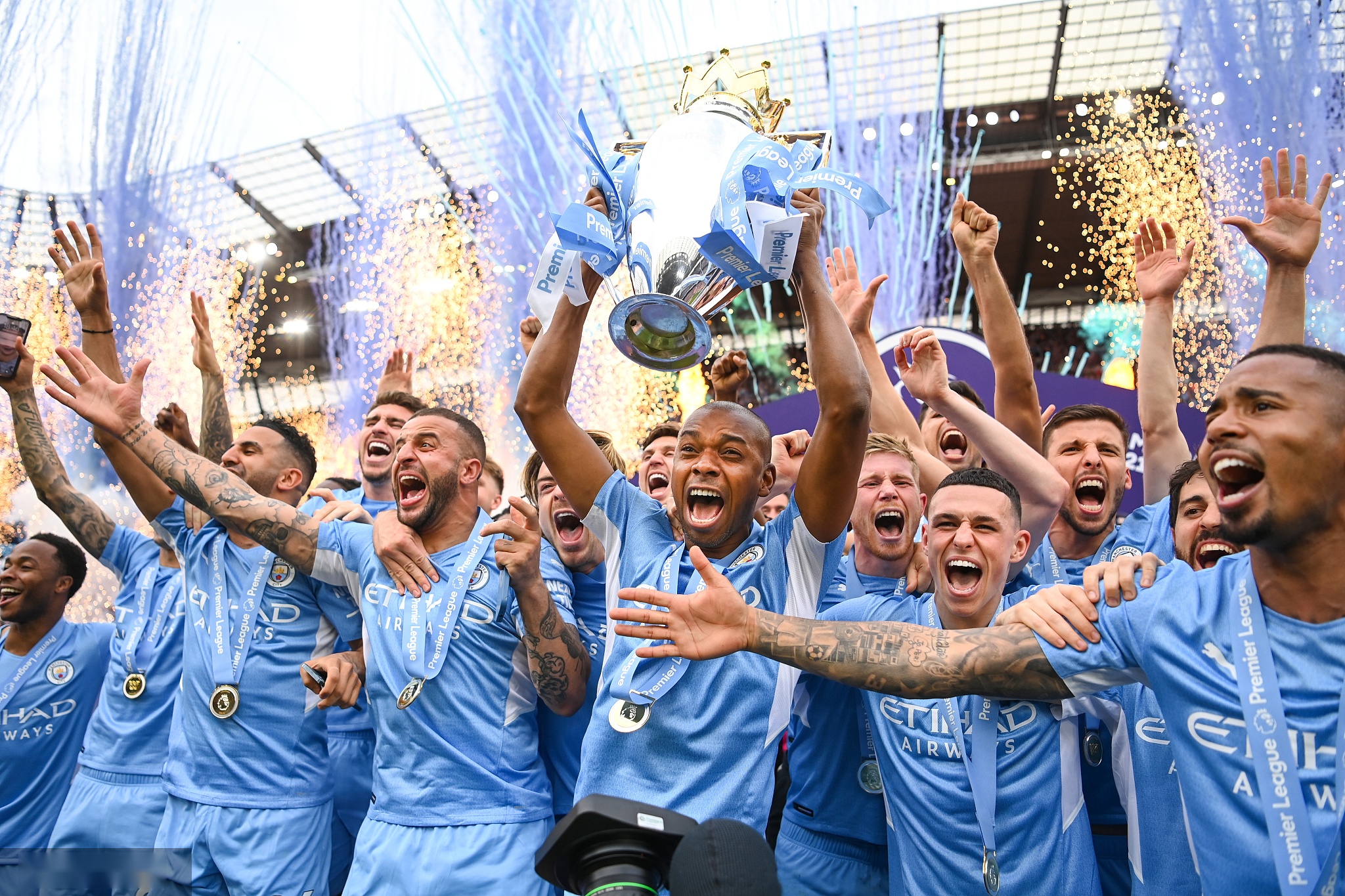 并从中获利 并从中获利